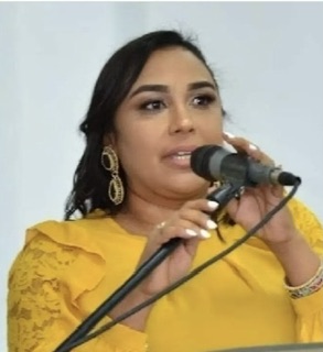 Raquel y nuestras memorias del Primer Simposio