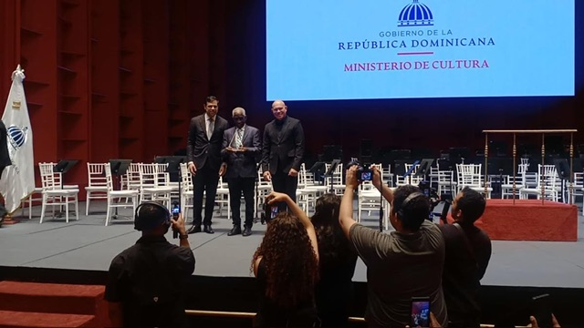 Ministerio de Cultura reconoce  a Padres Meritorios en las artes