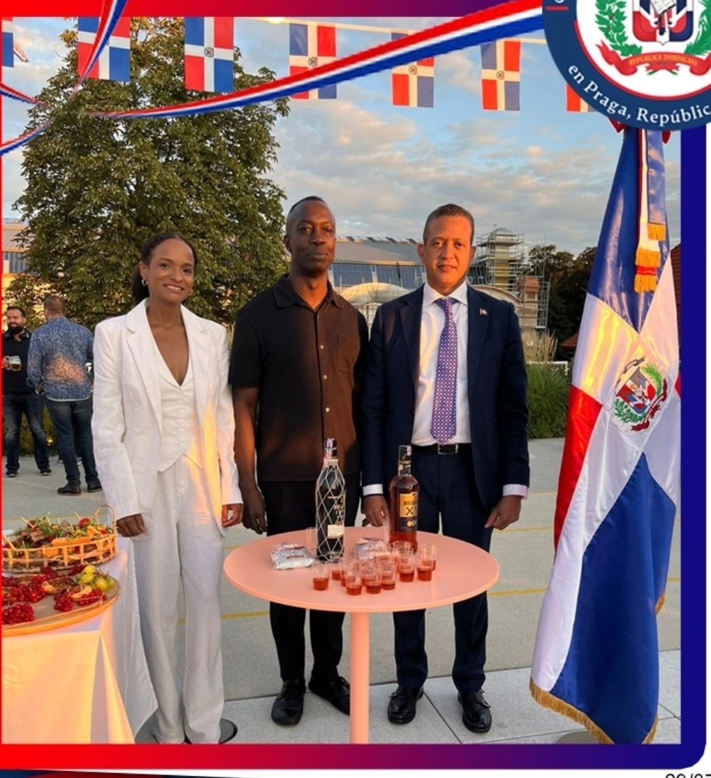 El consulado dominicano en Praga celebró con éxito su Noche Dominicana