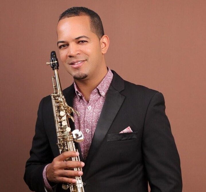 Director musical Alexander Vásquez se destaca como educador y gestor cultural