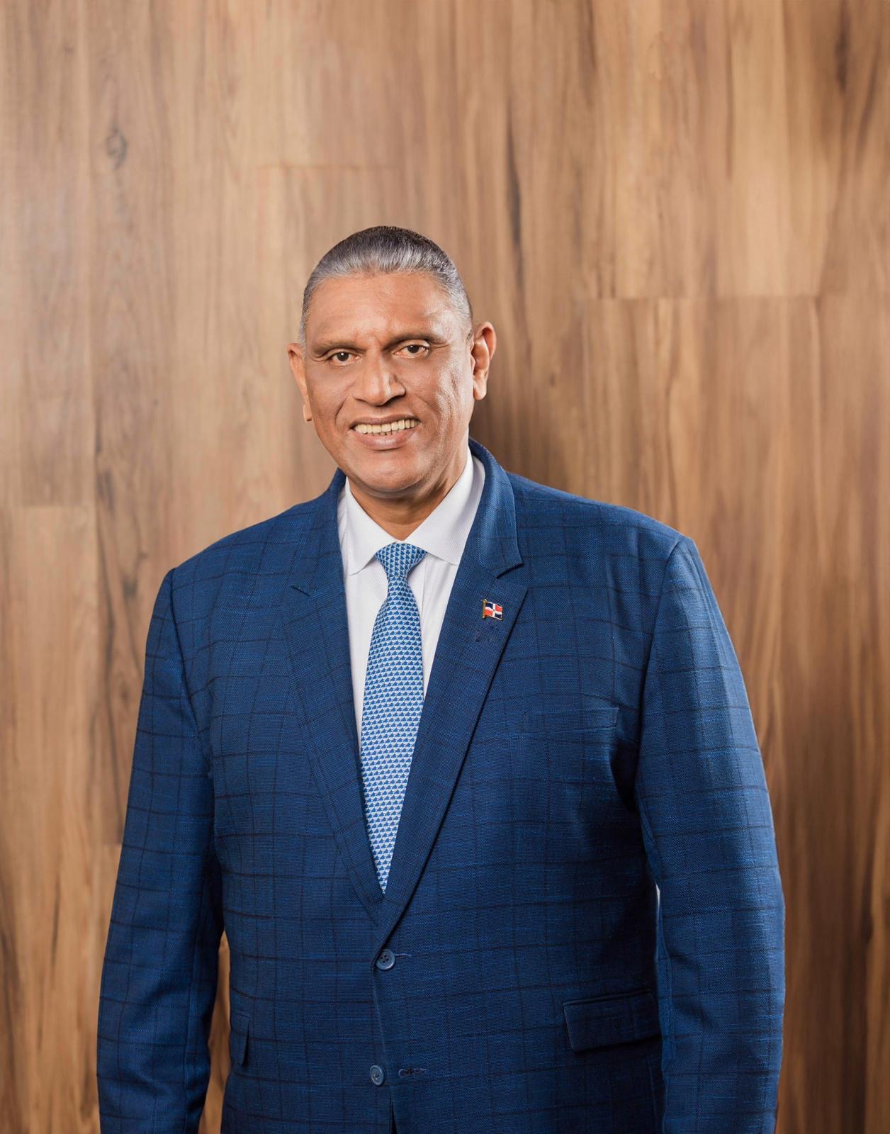 Luces y Sombras del Primer Año de Gestión del Cónsul Chu Vásquez en Nueva York.