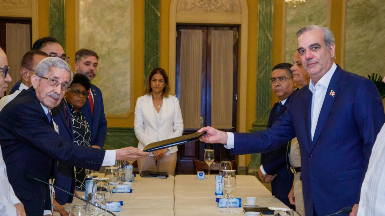 CES entrega informe final sobre crisis haitiana al presidente Abinader