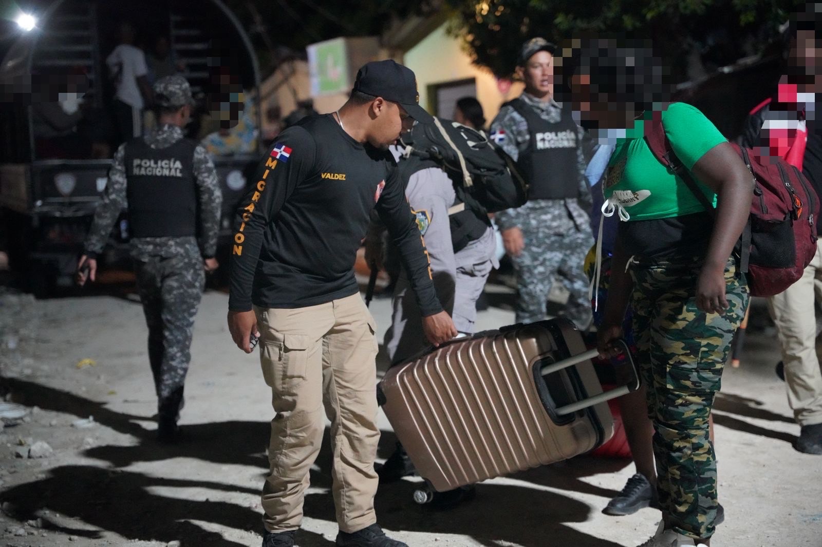 DGM junto a Fuerzas de Seguridad detienen 1,162 y repatrían 1,052 extranjeros indocumentados