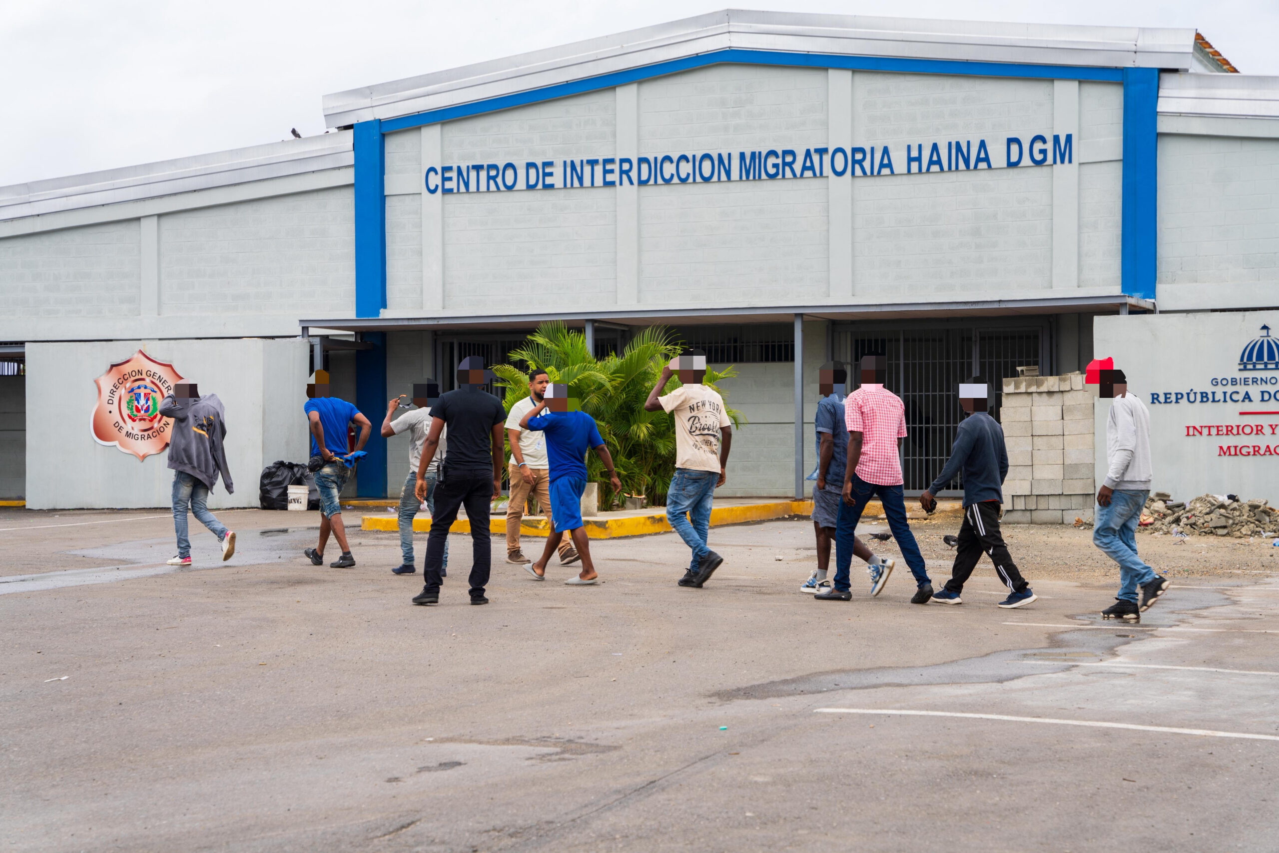 DGM detiene a 1,133 inmigrantes irregulares y deporta otros 1,077 tras jornadas interdicción