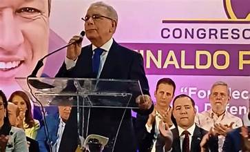 El expresidente Danilo Medina aseguró que trabaja para lograr  PLD esté el 2026 por encima del PRM
