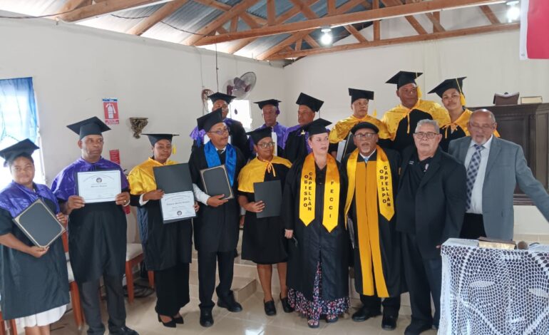FECCI Realiza Investidura Académica de 14 Capellanes en Azua