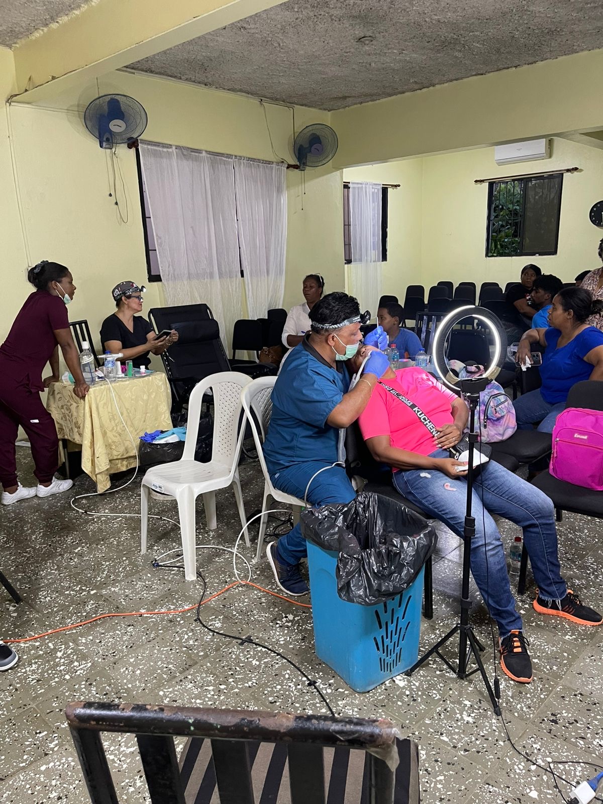 Fundación Uvencio Castillo realiza exitoso operativo odontológico en Los Alcarrizos