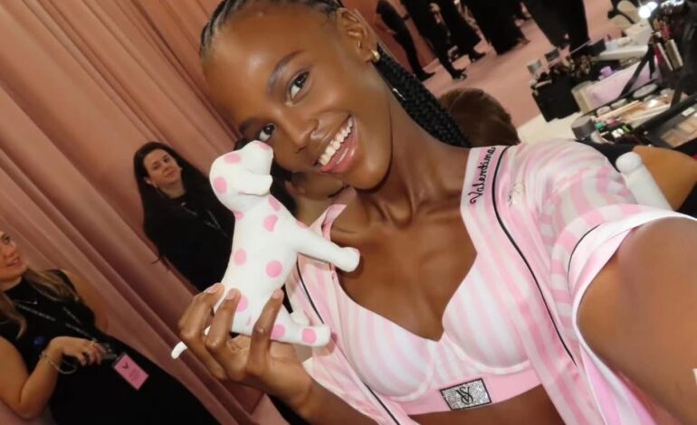 Valentina Castro, primera modelo Nefer, en desfilar para Victoria’s Secret