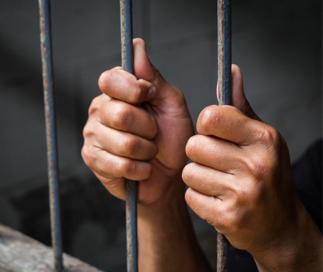 Treinta años de prisión para hombre que mató a expareja embarazada