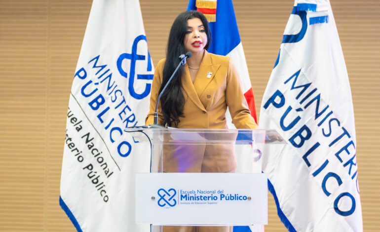 Yeni Berenice Reynoso exhortó a los profesionales del Derecho a tener siempre como centro de actuación valores como la honestidad y la integridad