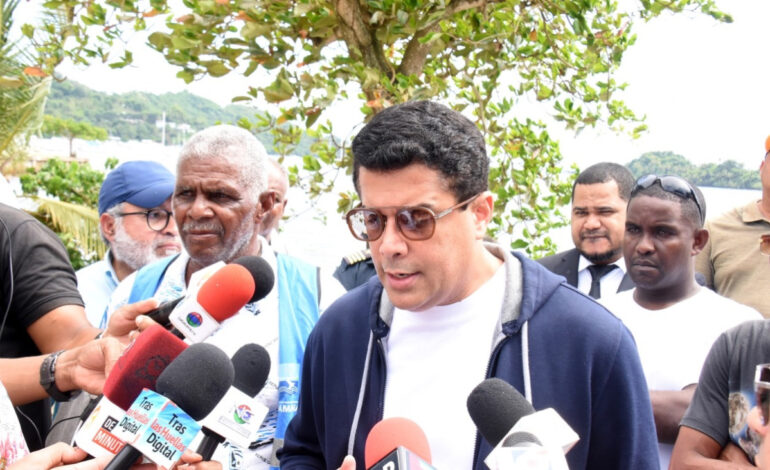 Ministro David Collado destaca que reconstrucción del malecón de Samaná superó prueba de lluvias