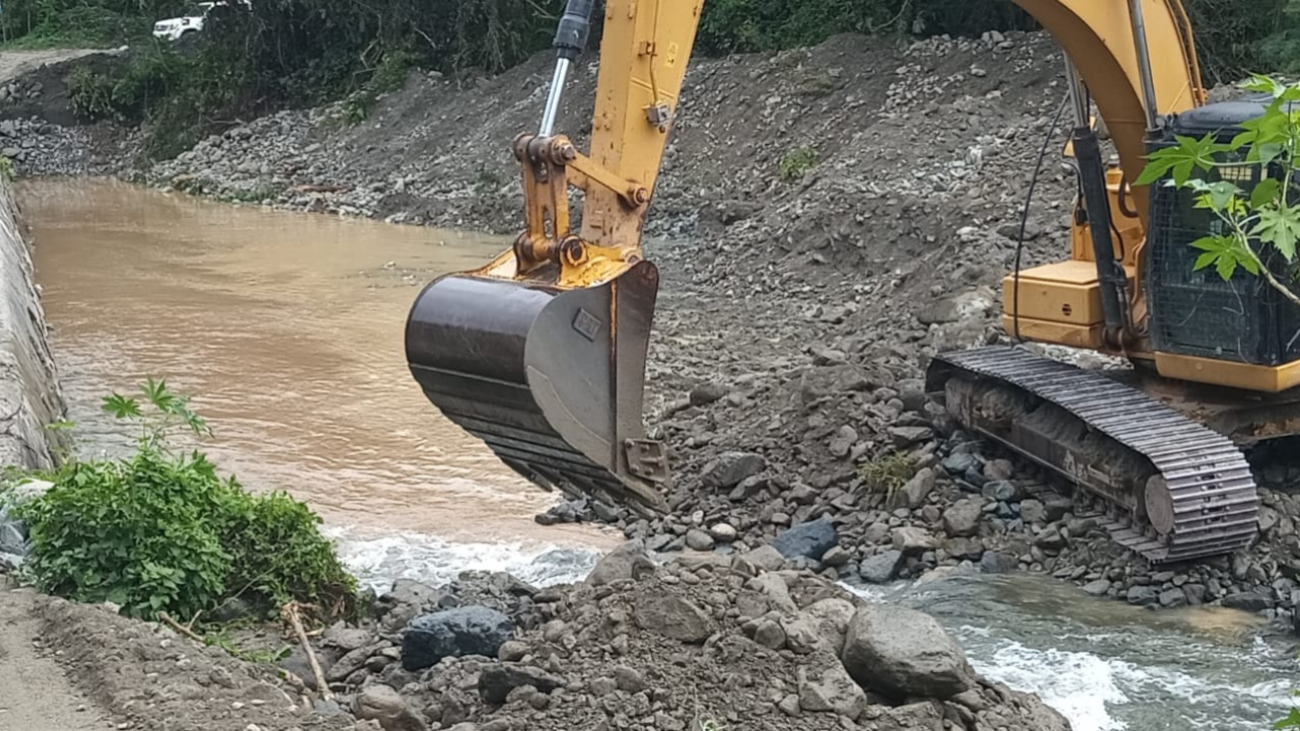 La Caasd intensifica limpieza de cañadas ante el paso de la tormenta