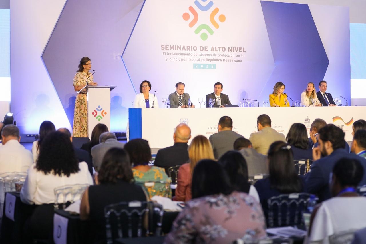 Gobierno y CEPAL reafirman su compromiso con la inclusión laboral