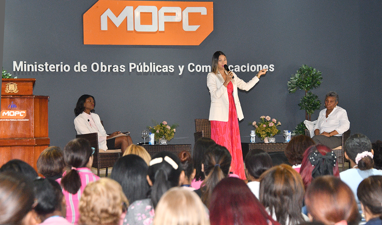 MOPC impulsa la prevención del cáncer de mama