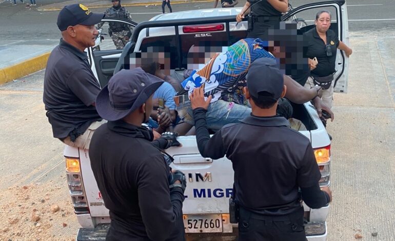 DGM junto a Fuerzas de Seguridad detienen 1,398 y repatrían 1,154  extranjeros indocumentados