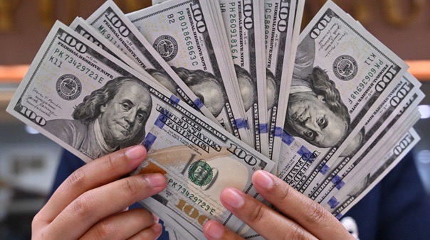 Envían cheques de reembolso por inflación a más de 8 millones neoyorkinos; dominicanos esperan ansiosos