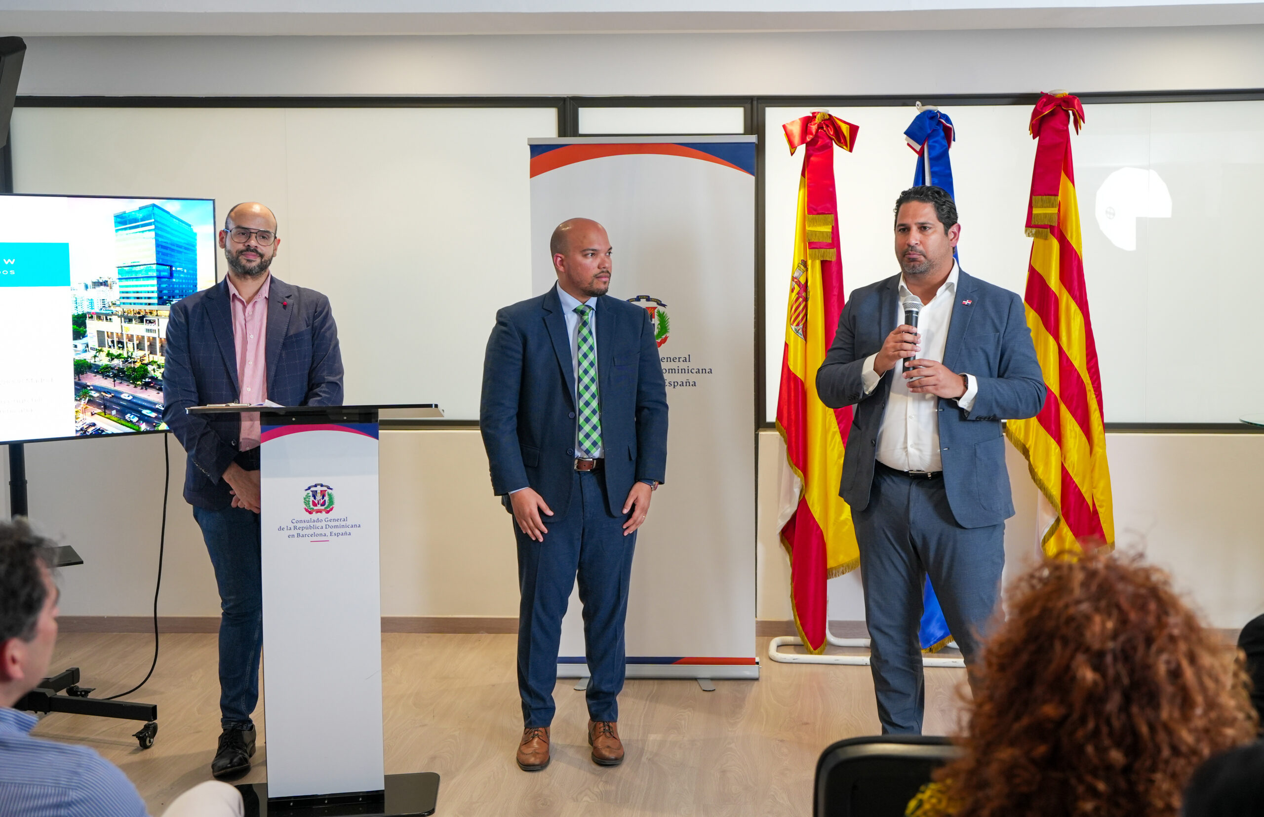 Consulado Dominicano en Barcelona promueve la inversión responsable y segura en la República Dominicana