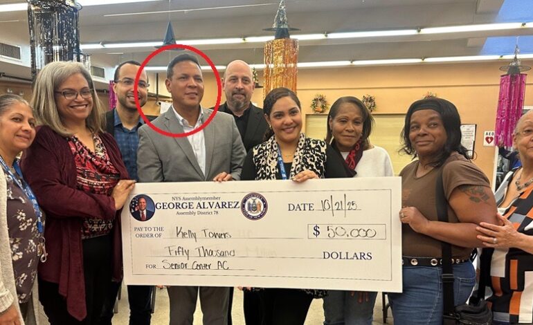 Asambleísta George Álvarez entrega $3 millones dólares para viviendas en El Bronx