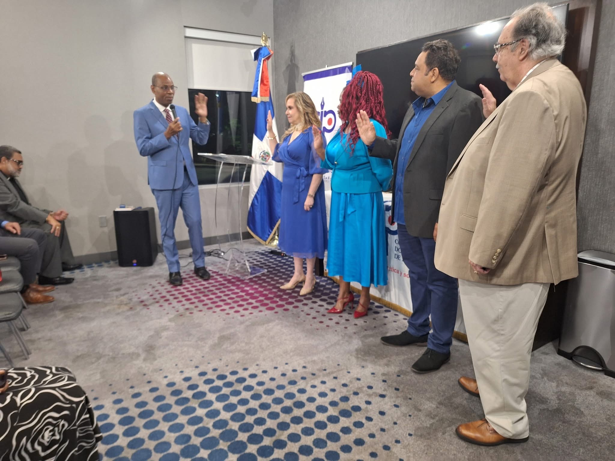 CDP:Juramentan directiva de Miami