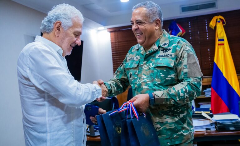 El director general de Migración, recibe en su despacho la visita del embajador de la República de Colombia