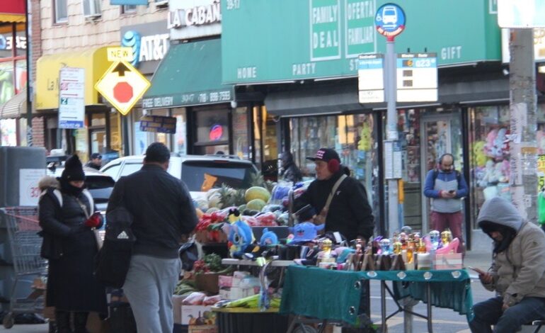 Vendedores ambulantes Alto Manhattan en alertas por advertencia ICE continuará redadas
