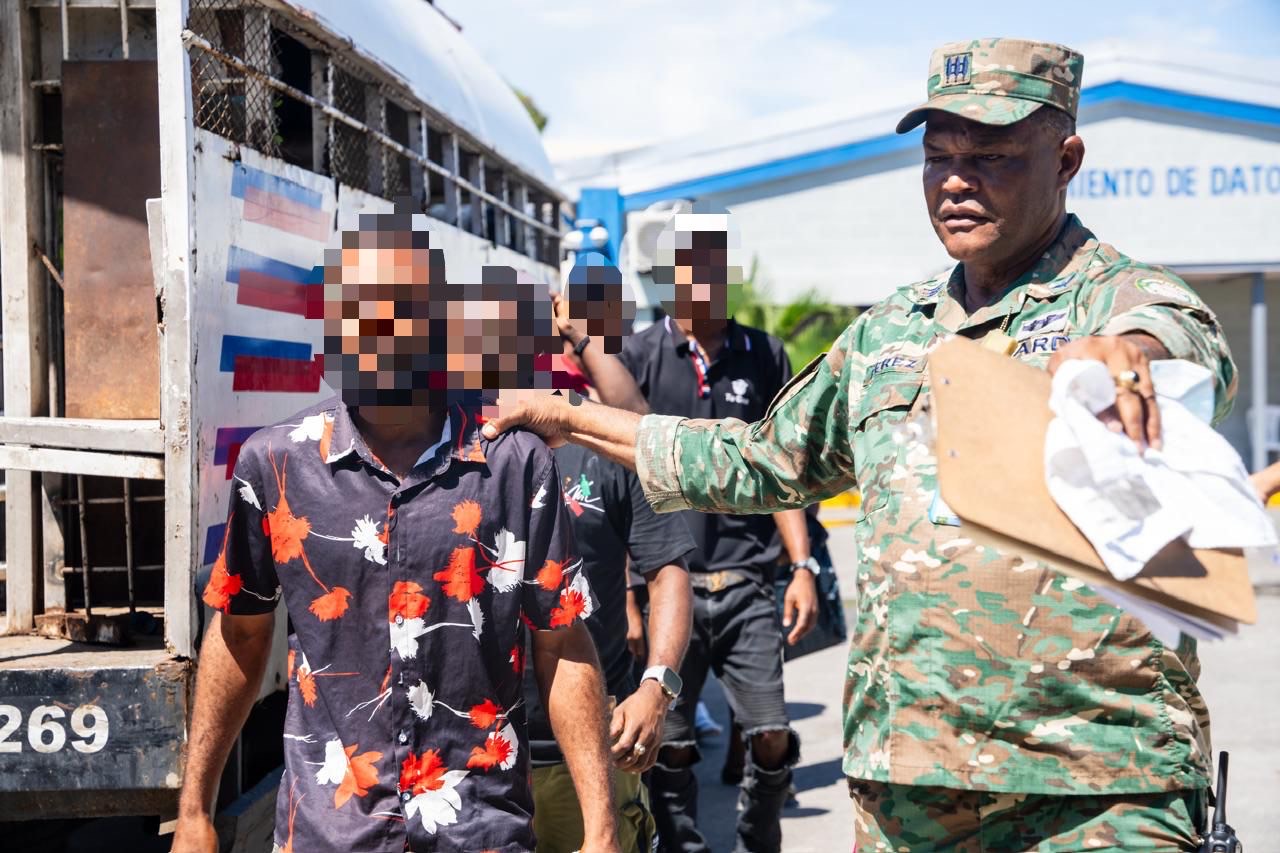 DGM y fuerzas de seguridad ciudadana fortalecen la política de control migratorio