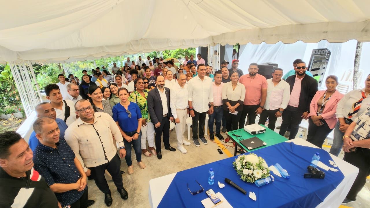 Mescyt impulsa la educación en la provincia Espaillat con jornadas de inducción para jóvenes becarios