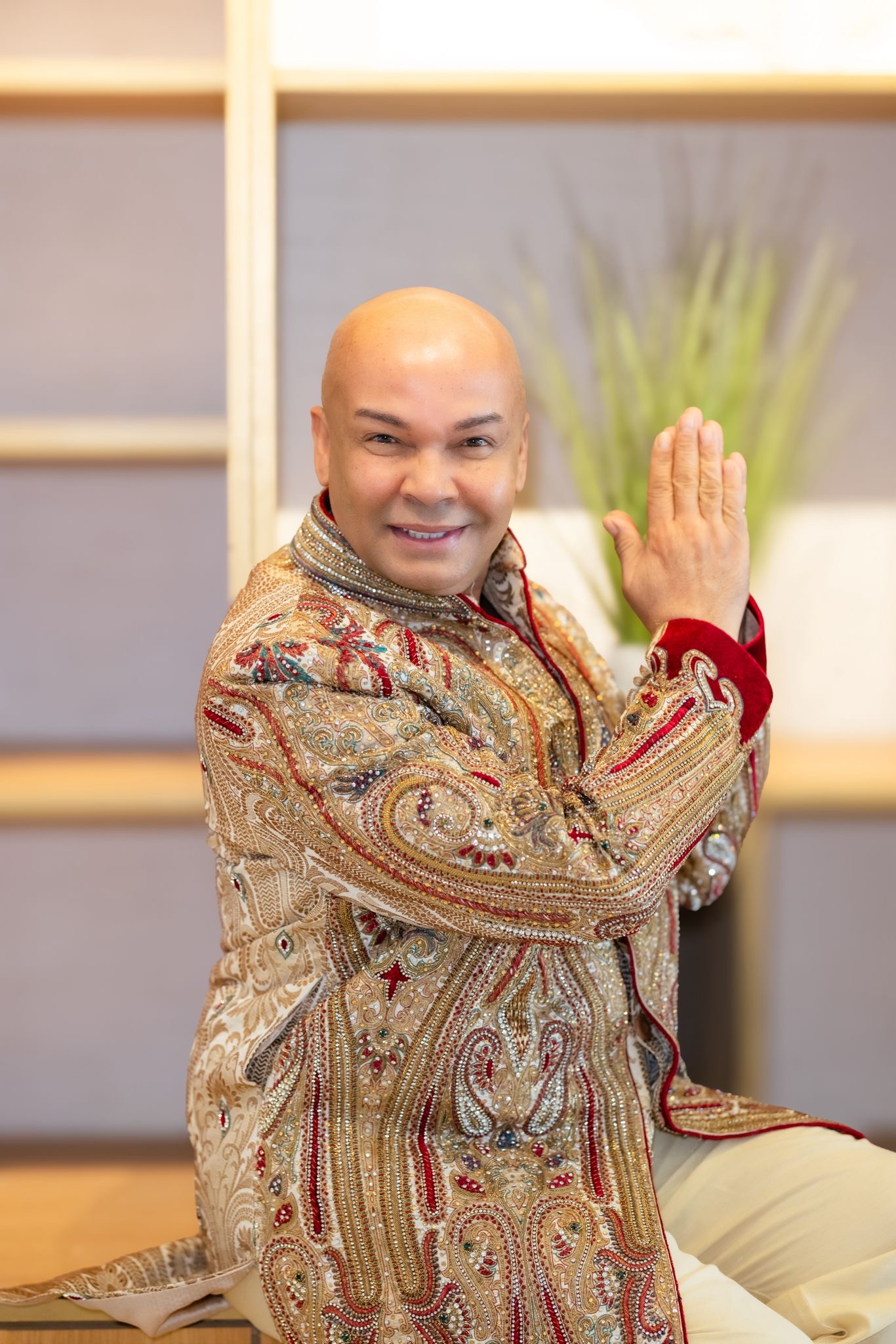 Saúl Maxwell, el psíquico de las estrellas, regresa a República Dominicana para compartir su don y conectar con su pueblo