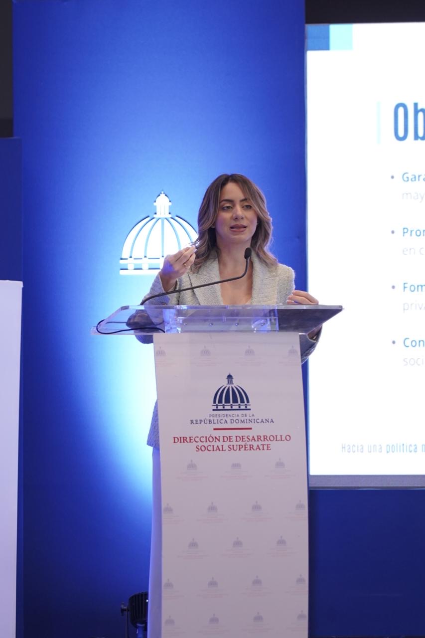 Gloria Reyes: “En tres años el piloto Comunidades de Cuidado ha formado a más de 4 mil personas cuidadoras”