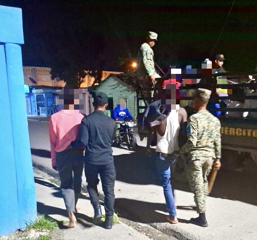 Migración interviene en San Juan de la Maguana y detiene 117 extranjeros en condición irregular