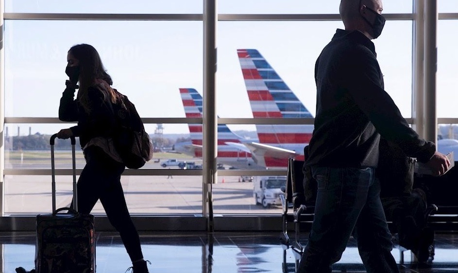 Aeropuertos NY y NJ entre los 40 reducirán vuelos en USA a partir de este viernes