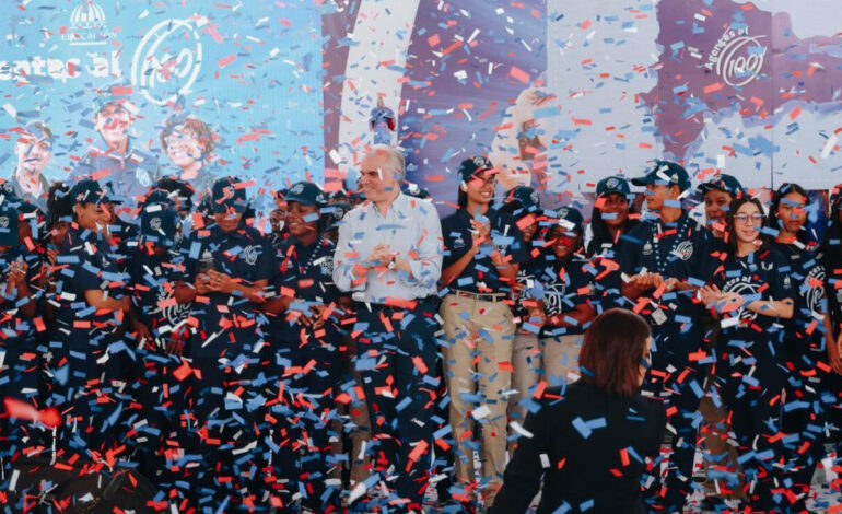 Ministerio de Educación lanza el voluntariado Agentes al 100 para impulsar la formación en valores y liderazgo estudiantil