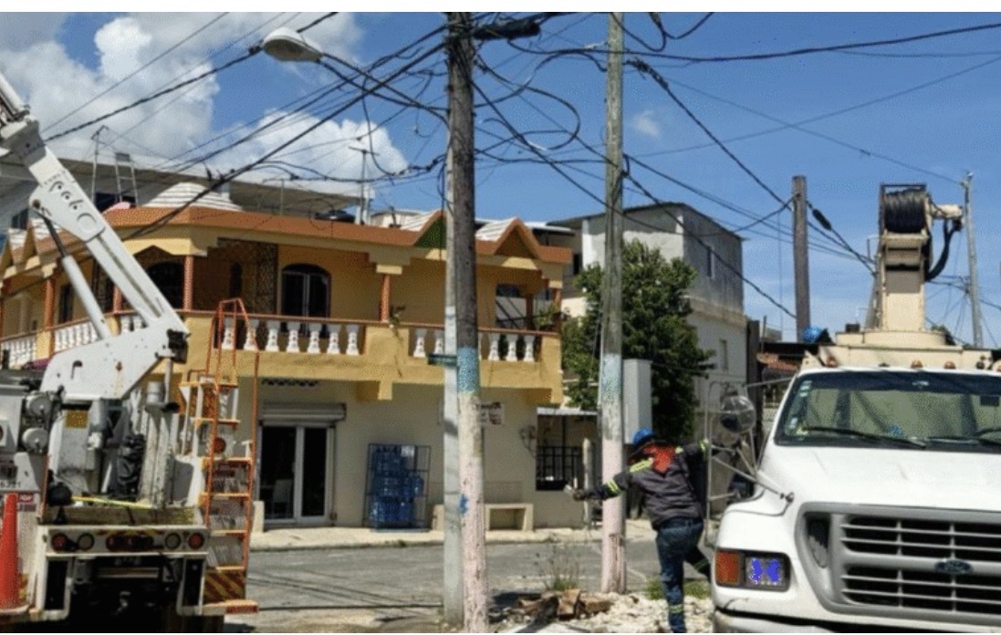 Edeeste interviene zonas de Las Lagunas de Nisibón con importantes mejoras eléctricas | Empresa Distribuidora de Electricidad del Este