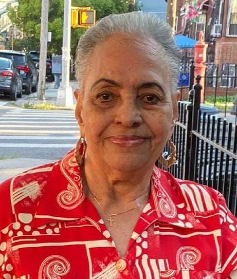 Familia de León invita a misas en memoria de la Sra. Roilda Ismaela De León