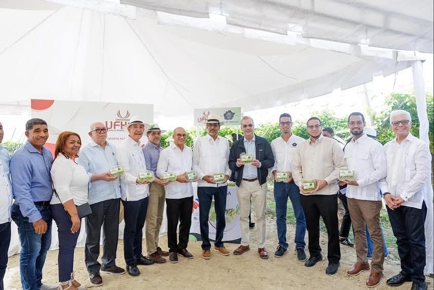 El ministro Franklin García Fermín acompaña al presidente Abinader en jornada de impulso al desarrollo educativo y agroindustrial en San Juan