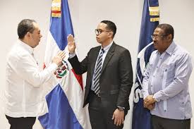 SNS juramenta nuevo director del hospital municipal de Boca Chica