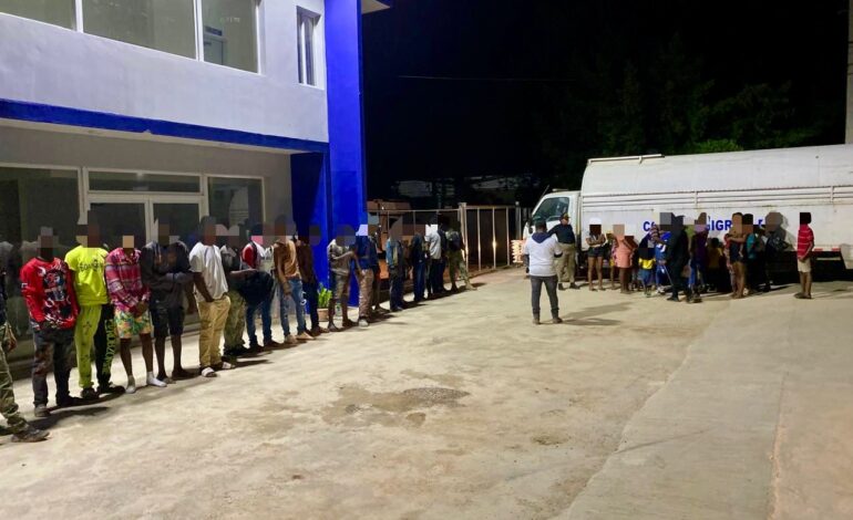 Detienen en operativos 1,203 nacionales haitianos y deportan a 1,050