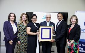 Reconocen al Mescyt por su impulso a la internacionalización académica, en encuentro de QIXPERIENCE